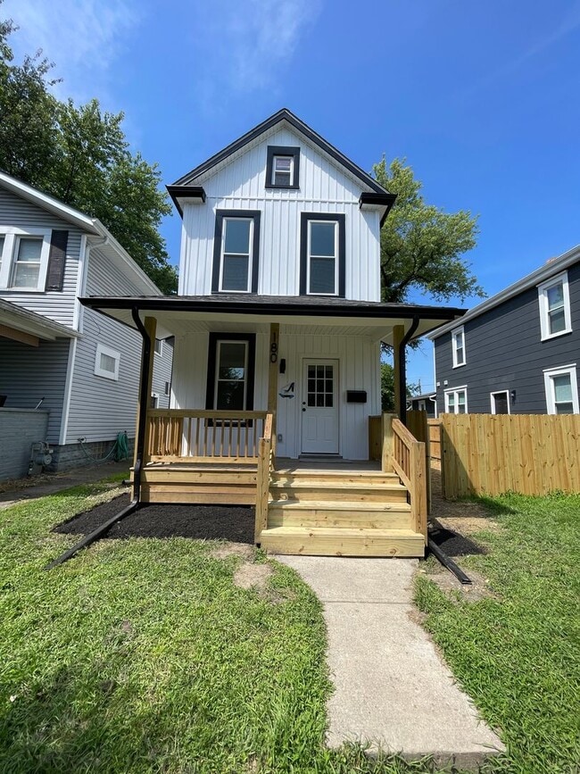 Building Photo - Fully Renovated 3BR/2.5BA Home in Marion V...