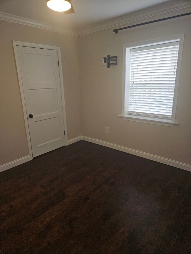 Building Photo - 21 Howard Rd