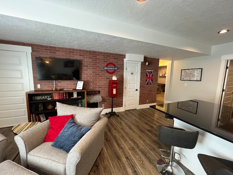 Building Photo - 364 Clark Cir