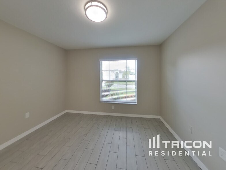 Building Photo - 4865 Hickory Stream Ln