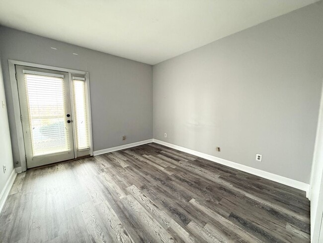 Building Photo - 5709 Lyons View Pike