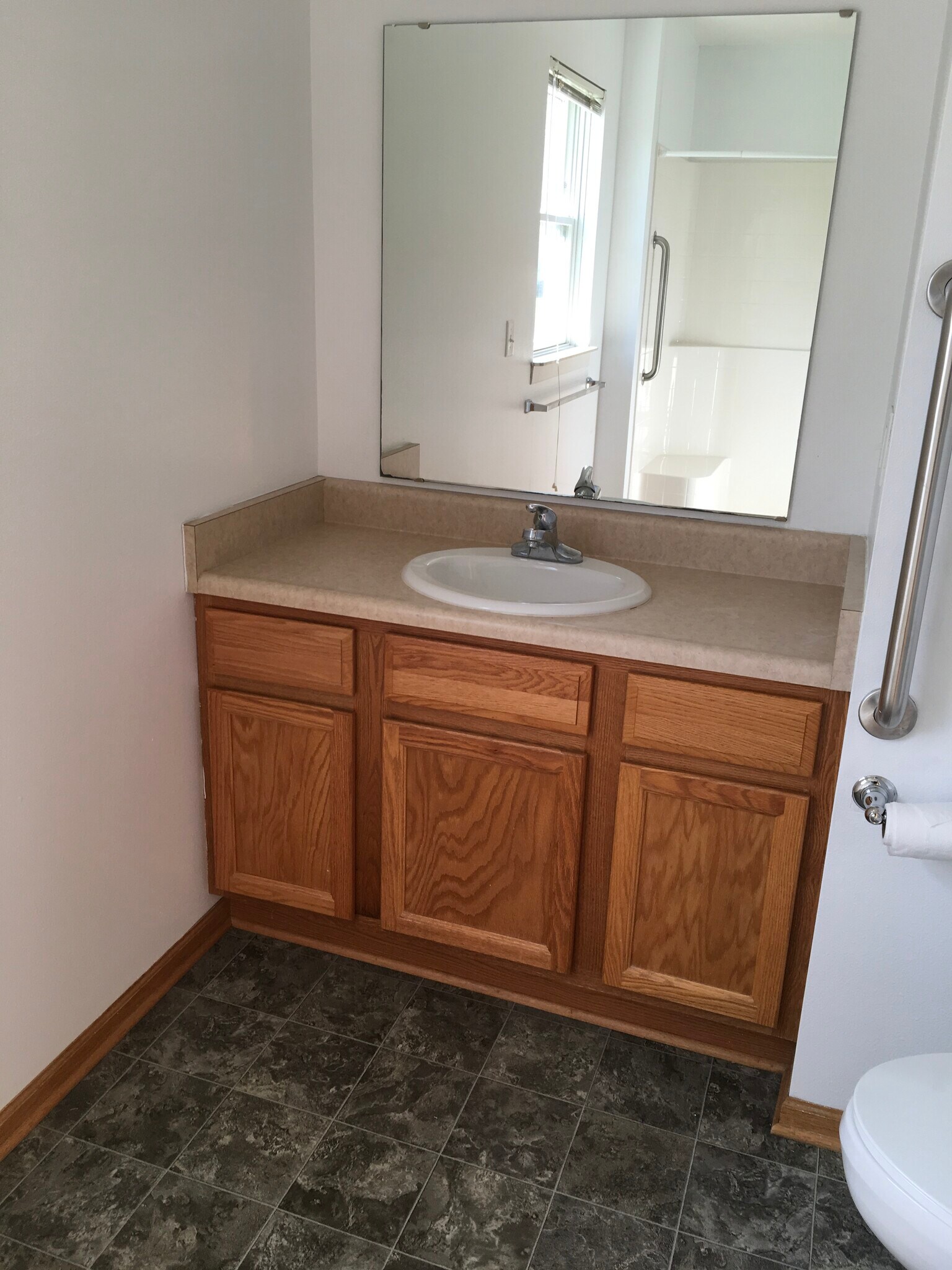 Building Photo - 211 W Mill St