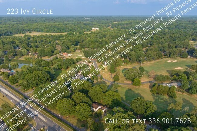 Building Photo - 223 Ivy Cir