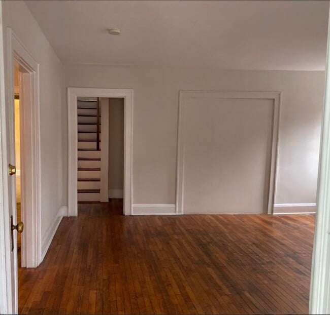 Building Photo - 424 Oldham Ave