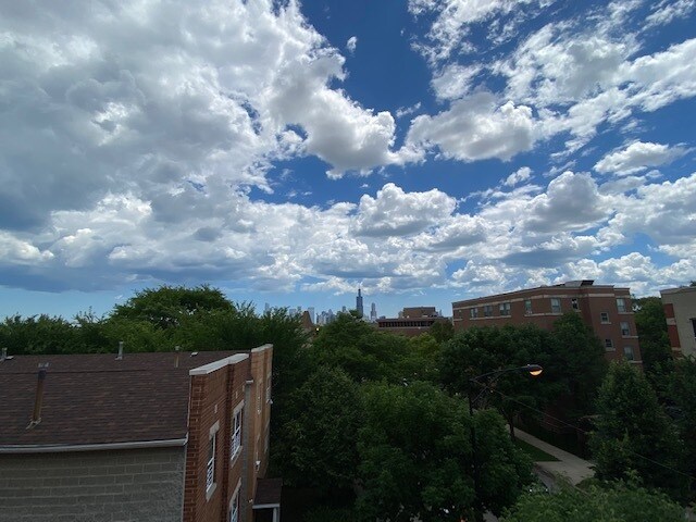 Building Photo - 2120 W Washington Blvd