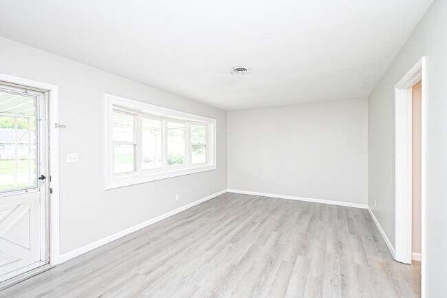 Building Photo - 2530 Bellfield St