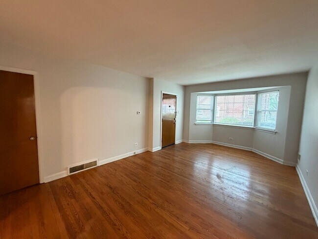 Building Photo - 312 E 83rd St