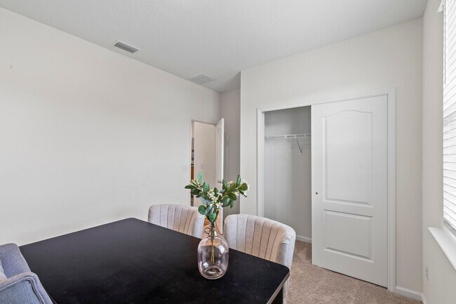 Building Photo - 85 Las Casitas Blvd