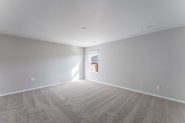 Building Photo - Welcome to your dream home *MOVE IN SPECIAL!*