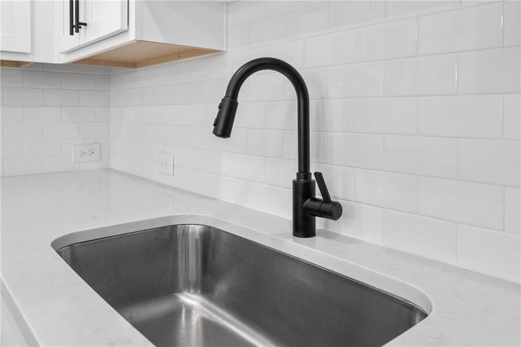 Building Photo - 1637 Winpost Ln NW