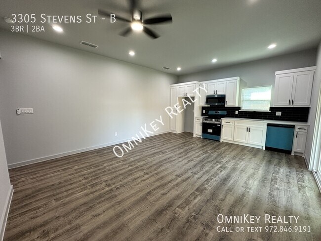 Building Photo - 3305 Stevens St