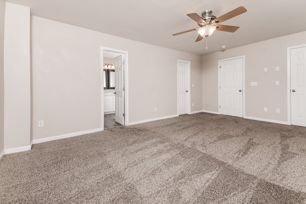 Building Photo - 242 River Hills Dr