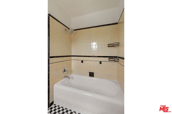 Building Photo - 6856 Los Altos Pl