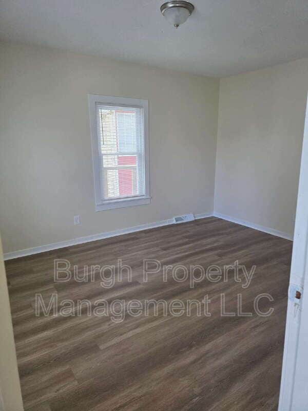 Building Photo - 222 Vine St