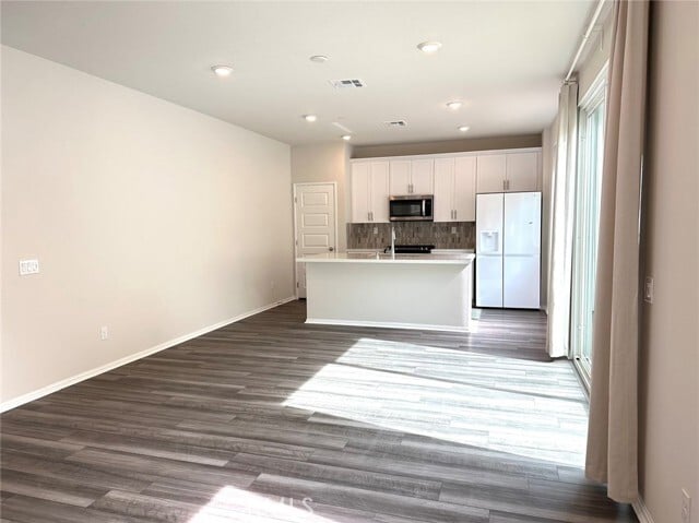 Building Photo - 28221 Ashtree St