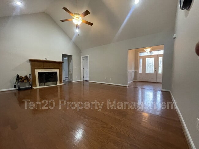 Building Photo - 177 Richardson Rd