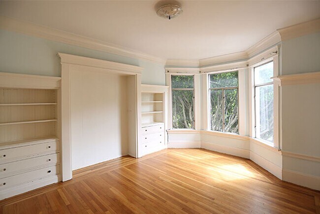 Building Photo - 1551 Hyde St