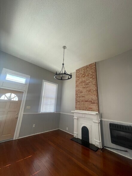 Building Photo - 2439 Second St