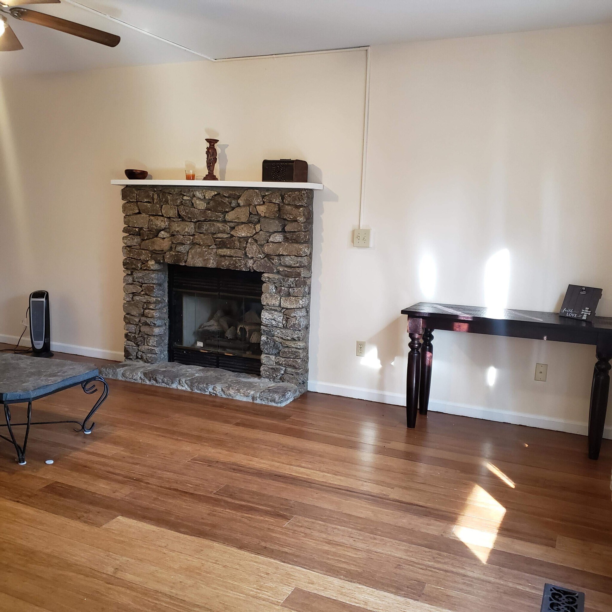 Building Photo - 99 Oak Ter