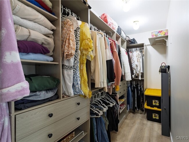 Building Photo - 35749 Sayre Rd