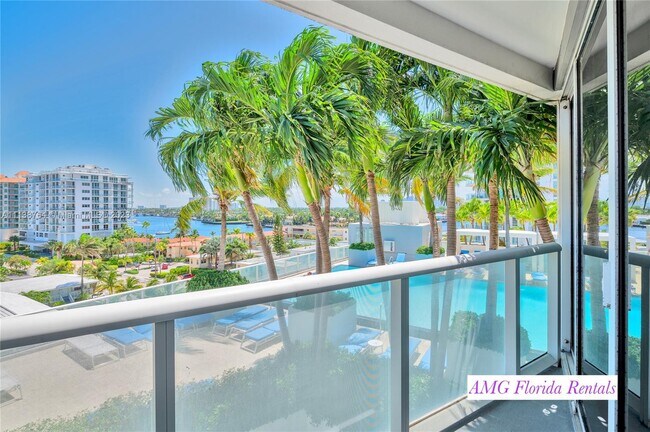 Building Photo - 3101 Bayshore Dr