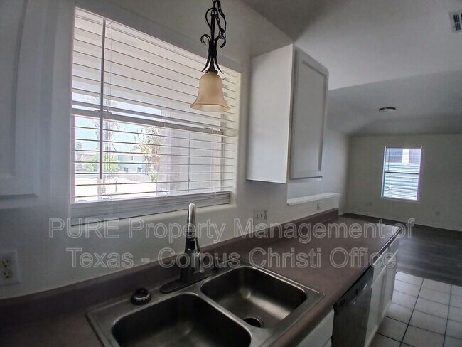 Building Photo - 14006 Fortuna Bay Dr