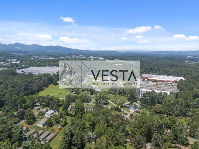 Building Photo - 90 Knob Hill Rd