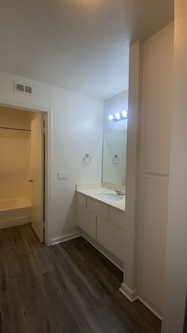 Building Photo - East Palmdale Condo/Gated Community w/ Pool and Spa