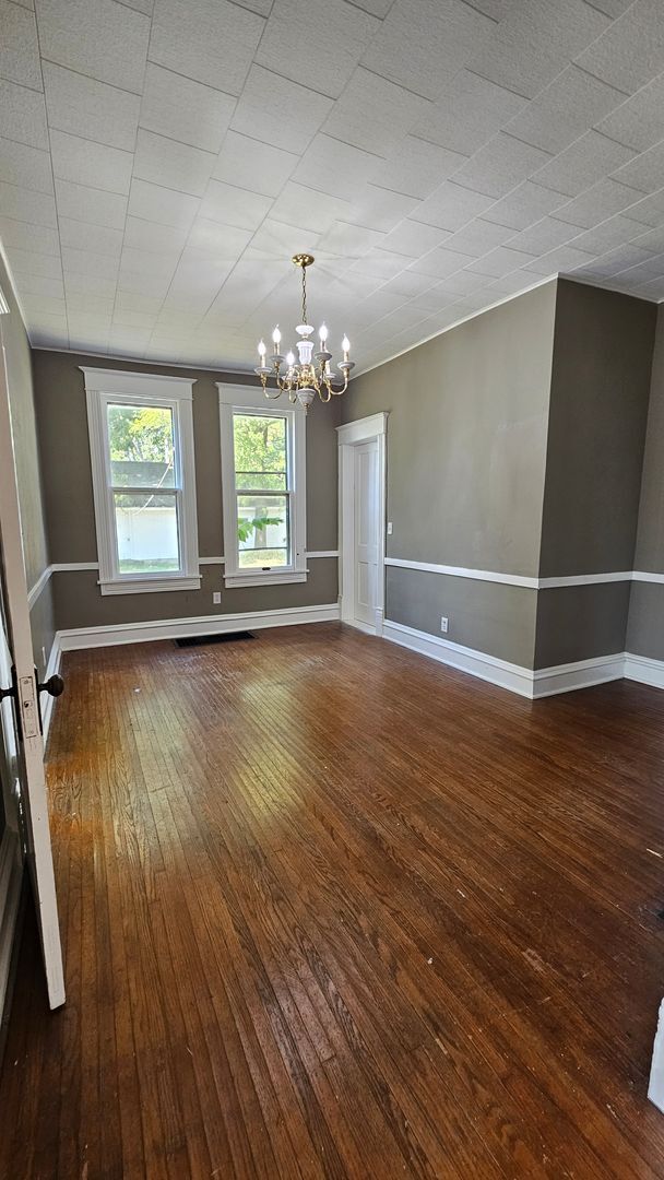 Building Photo - Spacious 2bdrm in Minier