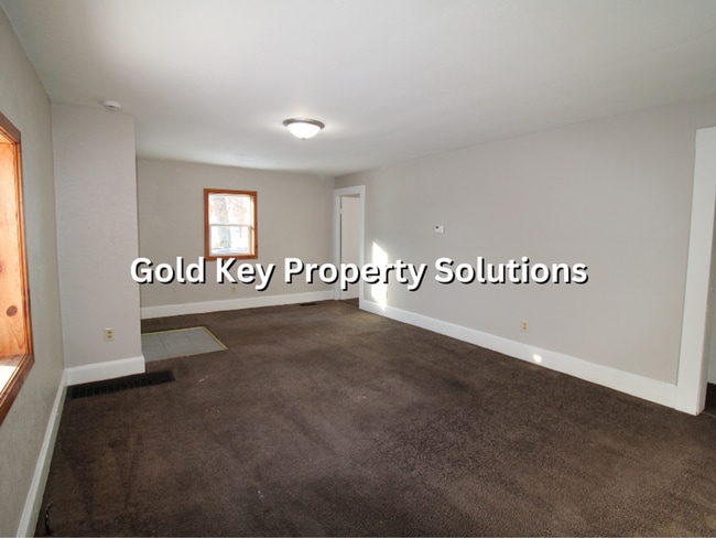 Building Photo - 3 BR House with 2 FULL Baths and Central Air NO SECTION 8