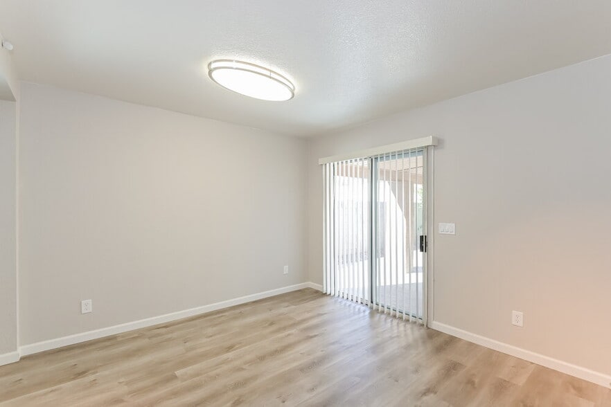 Building Photo - 18620 S Camino De Las Quintas