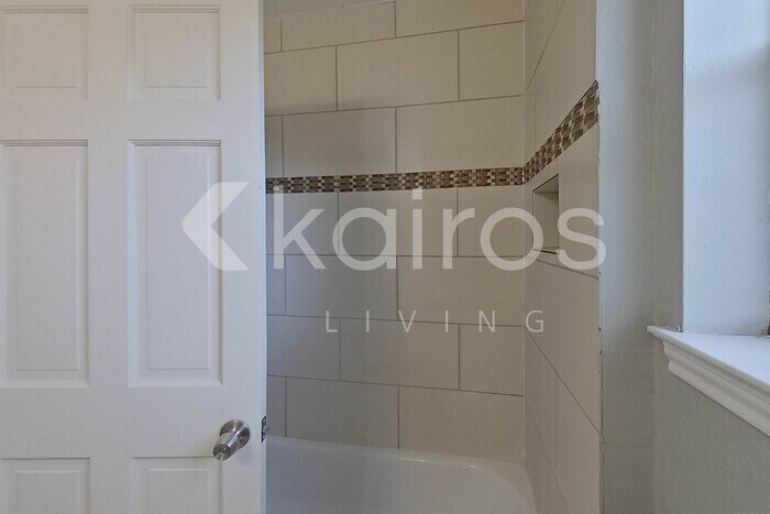 Building Photo - 24138 Landing Way Dr