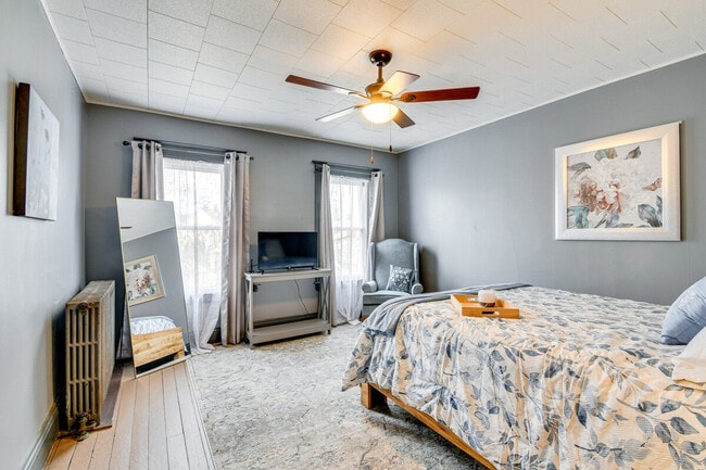 Building Photo - 71 Sanford St