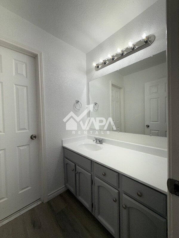 Building Photo - 6735 Stone Lake Dr