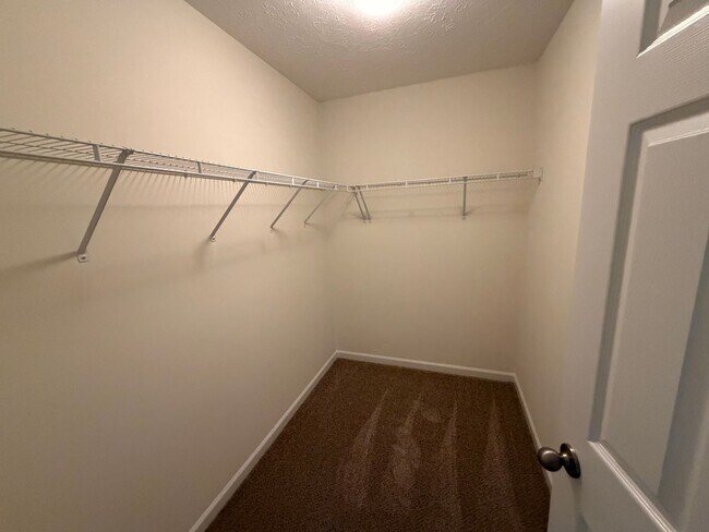 Building Photo - 3 Bed 2.5 Bath Townhome in Brentwood