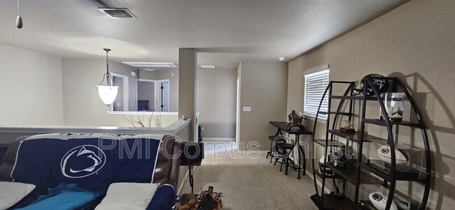 Building Photo - 7813 Cattlemen Dr