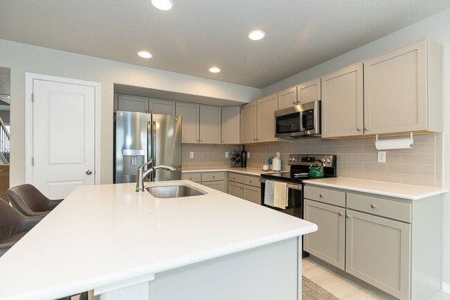 Building Photo - 4535 Samaritan Lp