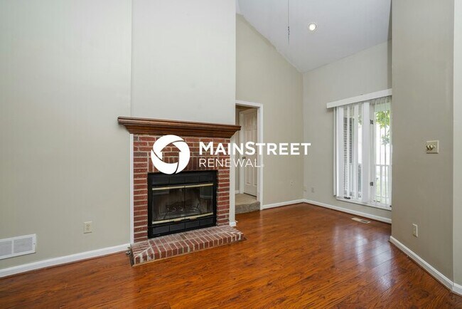 Building Photo - 3 Bedroom Pet-Friendly Home in Louisville,...