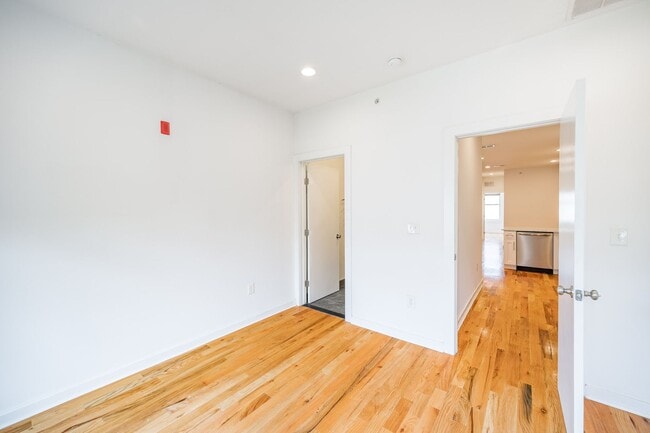 Building Photo - 1642 N Marshall St