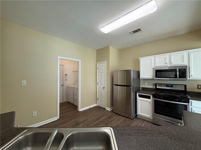 Building Photo - 1631 Gardner Park Ct