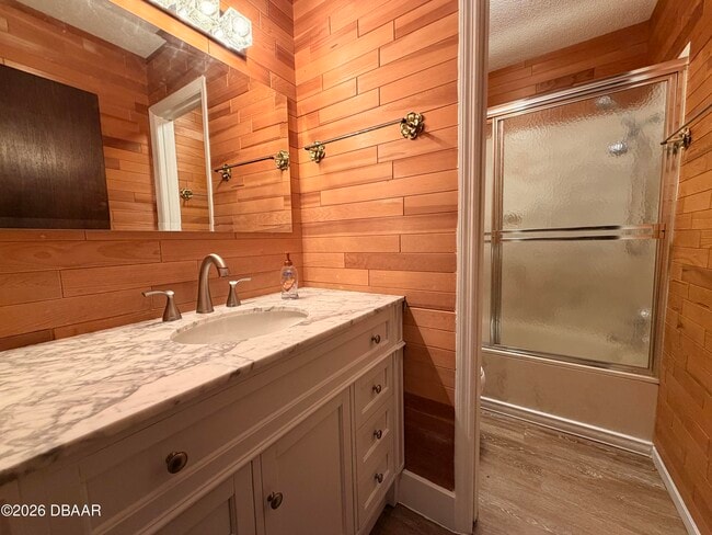 Building Photo - 711 Freda Ln