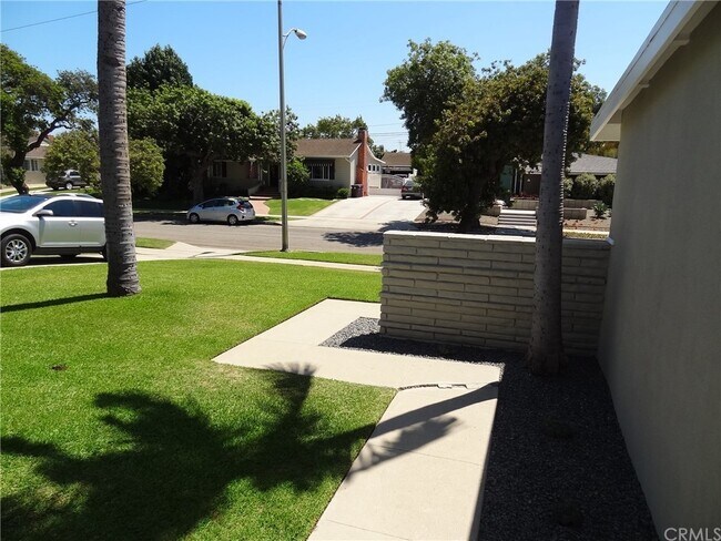 Building Photo - 6721 E La Marimba St