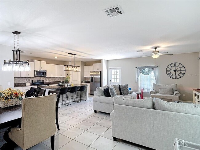 Building Photo - 403 Argyll Dr