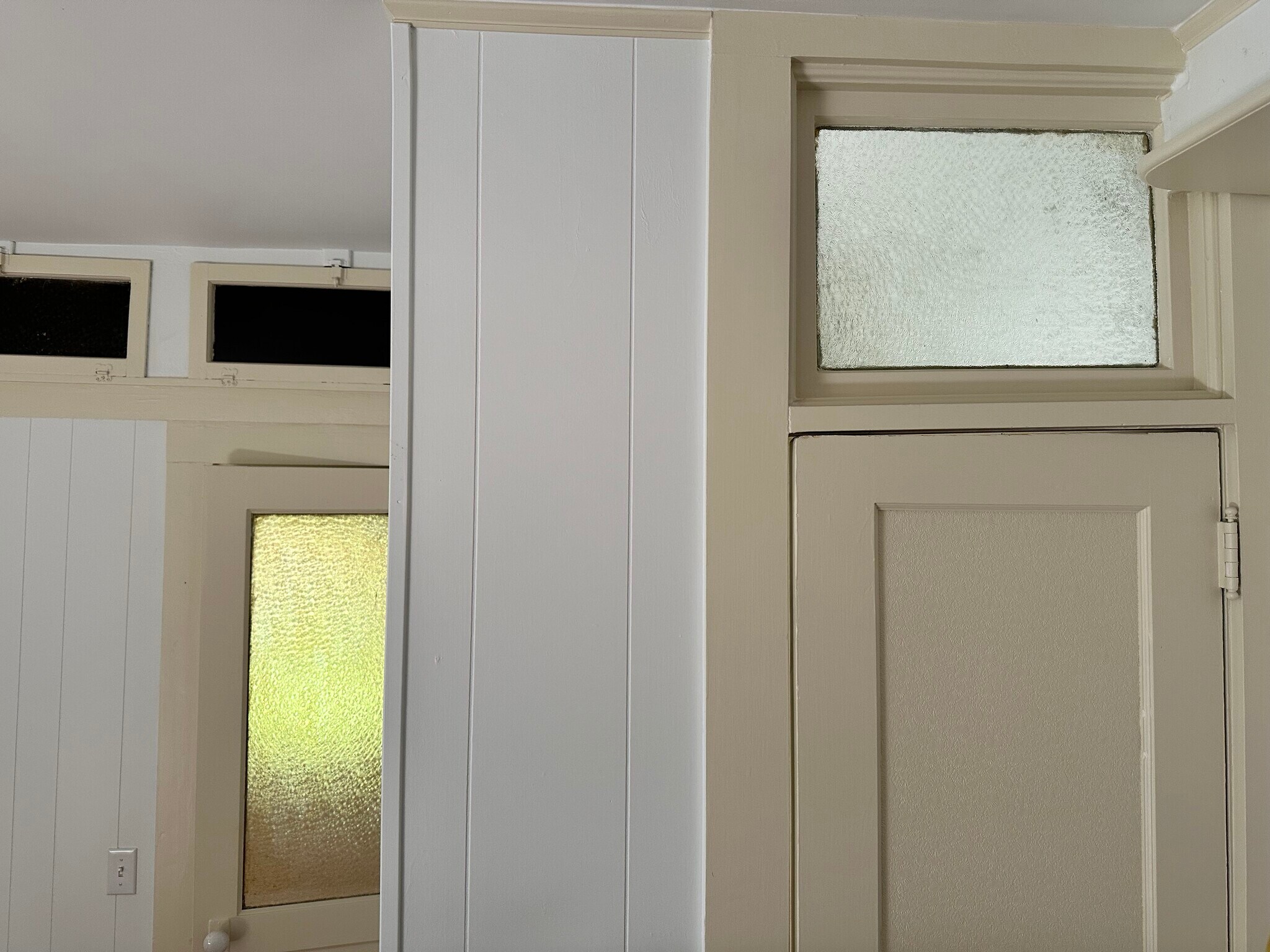 Building Photo - 537 Main St