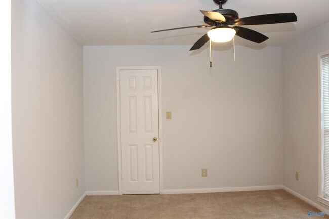 Building Photo - 364 Oakland Rd