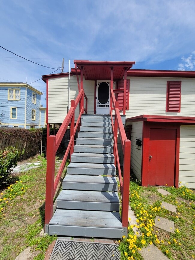 Building Photo - 820 Broadway Avenue J