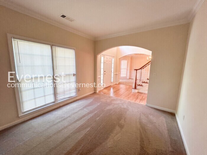 Building Photo - 1095 Downyshire Dr