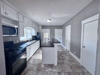 Building Photo - 4406 S 38th St