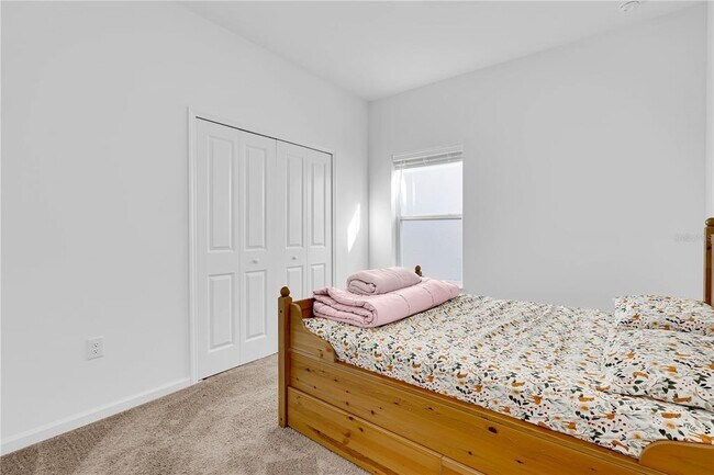 Building Photo - 5920 Catamaran Ave