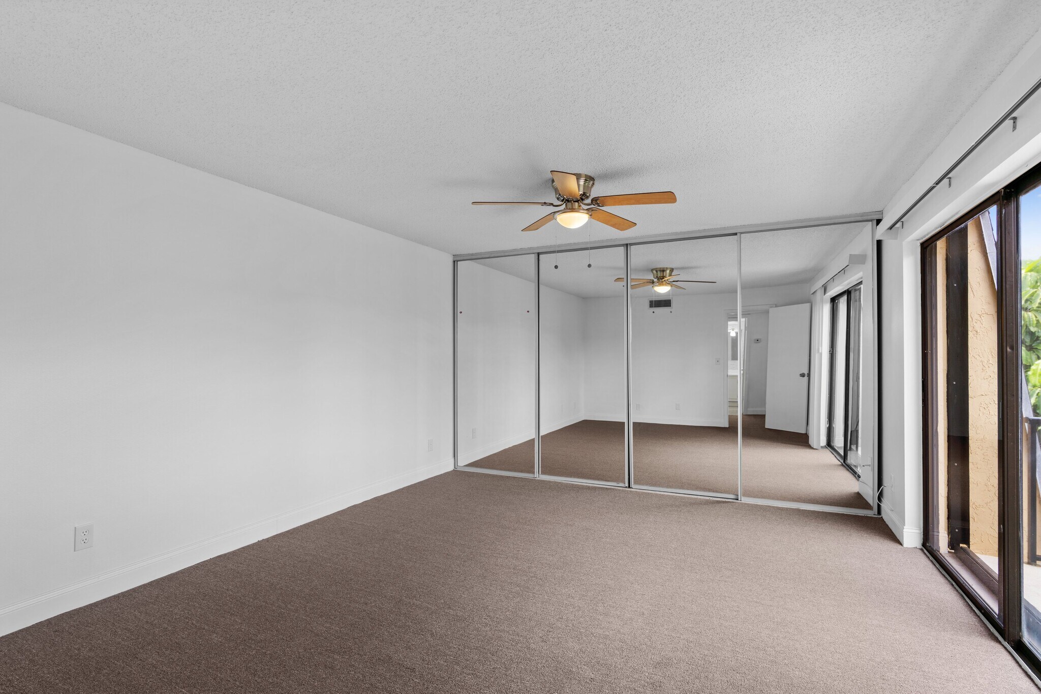 Building Photo - 226 Alemeda Dr